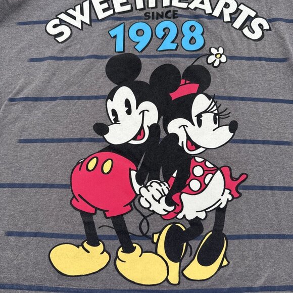 Disney Mickey & Minnie Sweethearts Since 1928 T Shirt Grey L From Disney Store - Picture 2 of 6